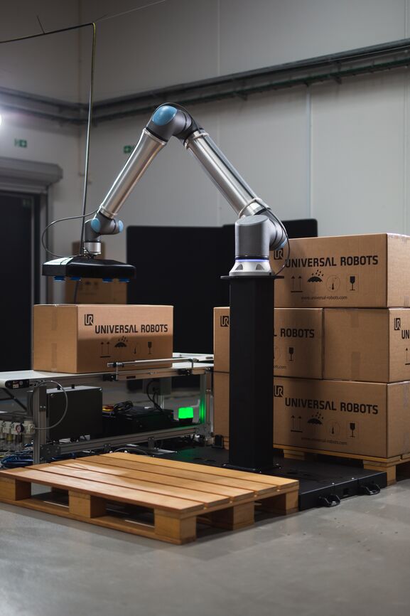 Universal Robots UR20 w aplikacji paletyzacji 